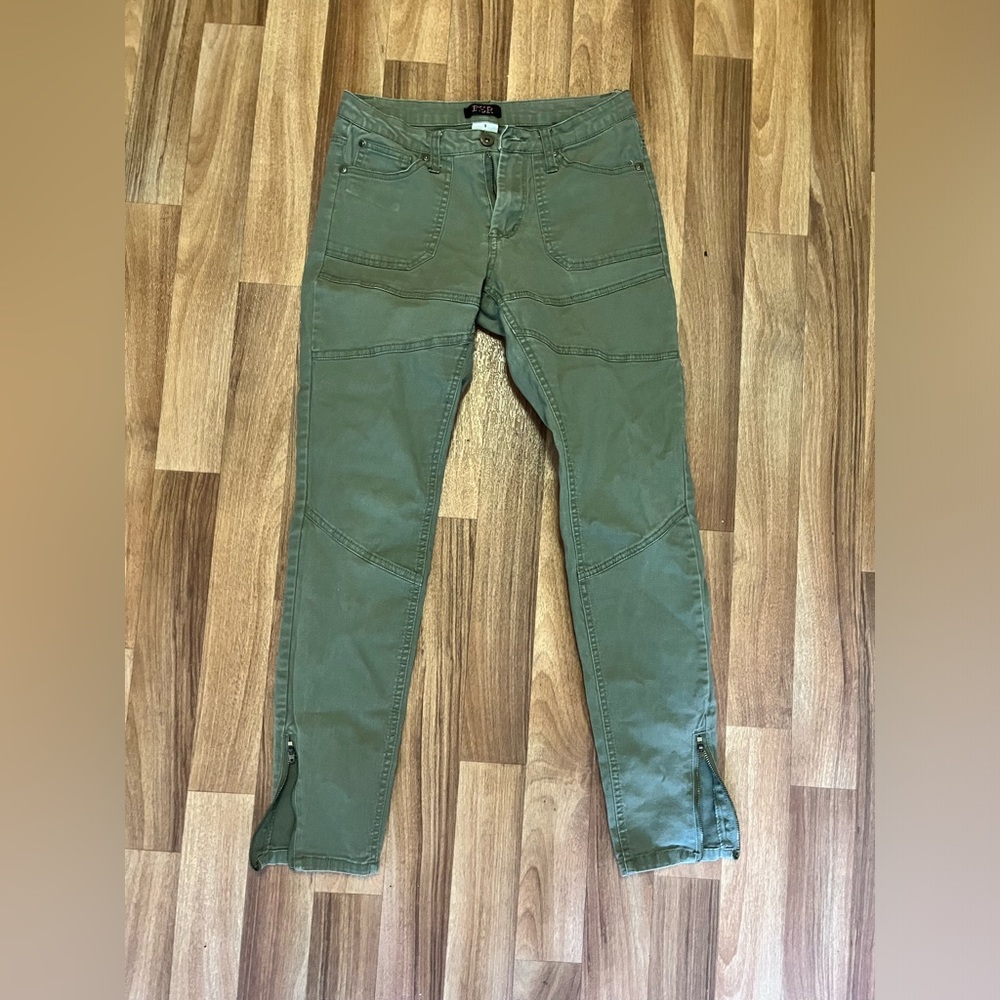 Green women’s casual pants